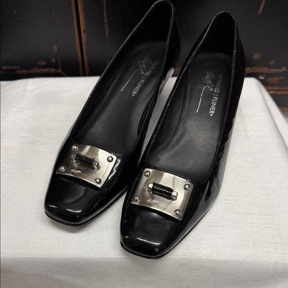 Donald J. Pliner Black Flats with Silver Accent - Picture 10 of 11